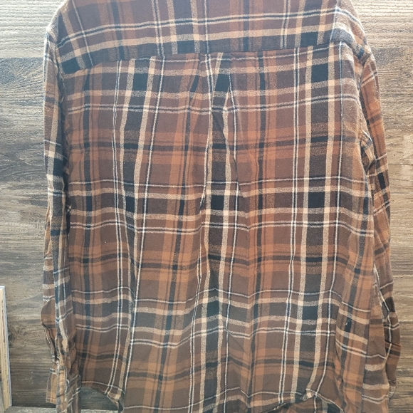 Men’s Brown and Black Button Down Shirt Size L - Picture 2 of 3